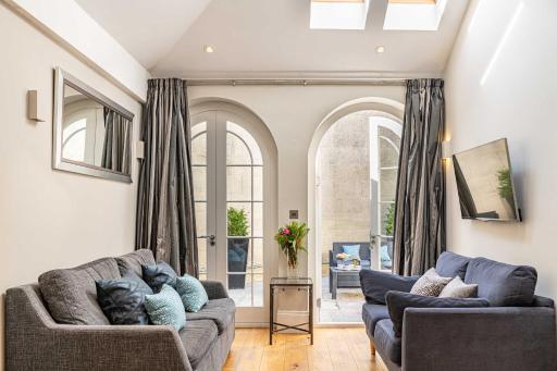 Bath Circle - Housity