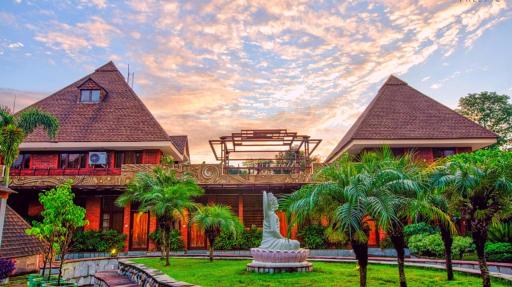 Pyramid Home Divine - A Wellness Resort - Housity