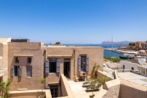 AZADE Chania - Housity