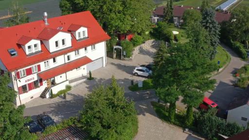 Gasthof Krone Hotel & Restaurant - Housity