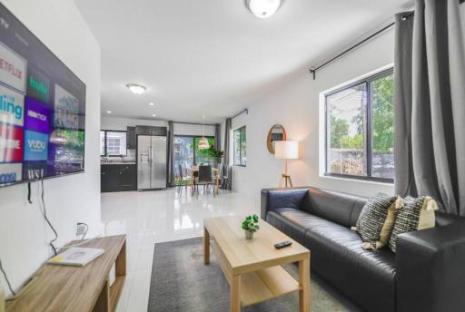 Awesome Duplex 3 Bedrooms 2 bathrooms - Housity
