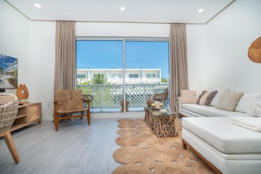 Luxury 1 bed apartment near Seven Mile Beach at The Grove - Villa Zen - Housity