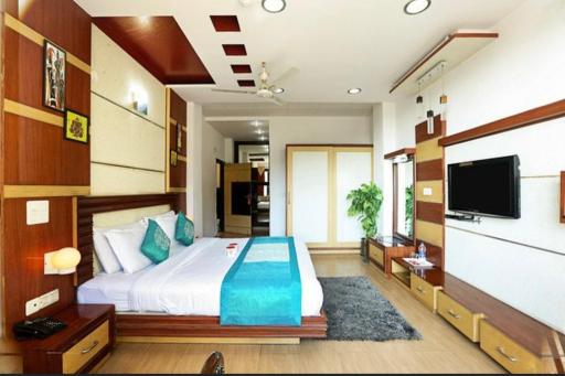 Hotel Hill Inn - Housity