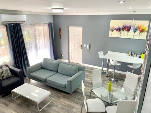 Modern apartment in Sandton with backup power - Housity