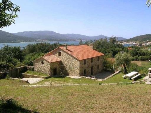 Casa Crina Casa restaurada con finca grande - Housity