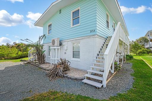 The Hideaway by Oak Island Accommodations - Housity