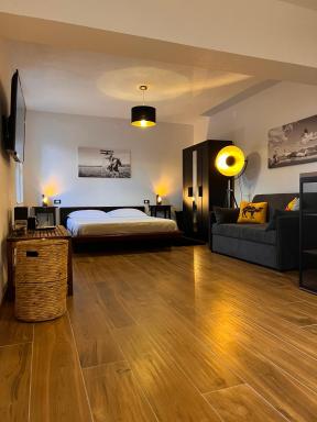 Blue View Studio - Housity