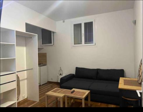 Studio meublé Tout équipé!! - Housity