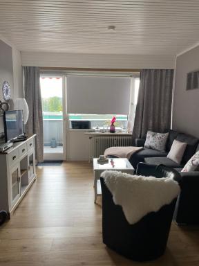 Julia - Housity