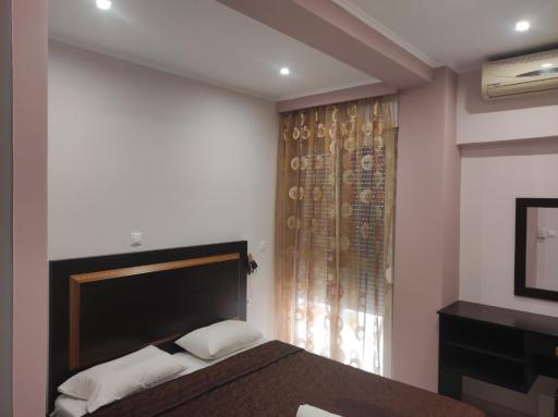 Hotel Louiza - Housity