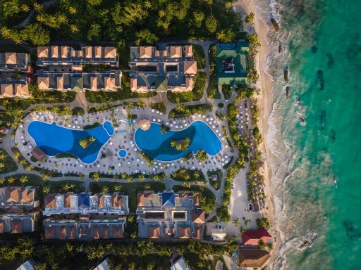 Ocean Blue & Sand Beach Resort - All Inclusive - Housity