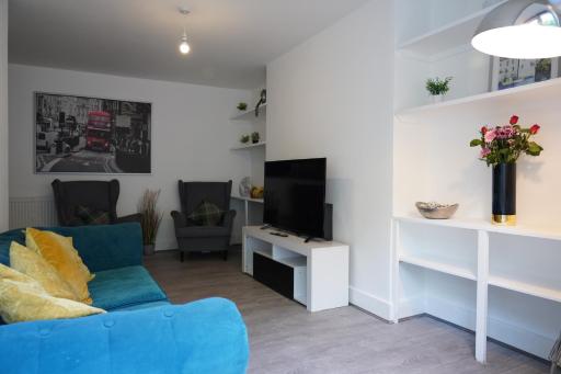 Camden Reach Apartments - Amy Suite 3 Bedroom - Housity