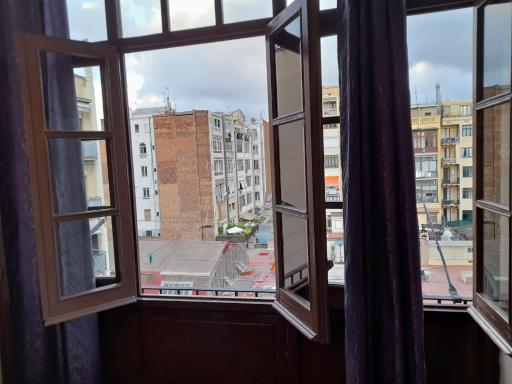 PRECIOSO PISO EN BARCELONA - Housity