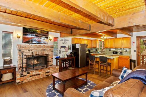 The Bear House in Arrowbear! - Housity