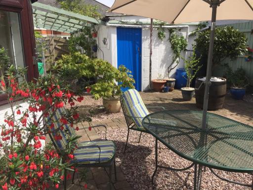 Cheerful 4-bedroom detached family home, quiet area - Housity