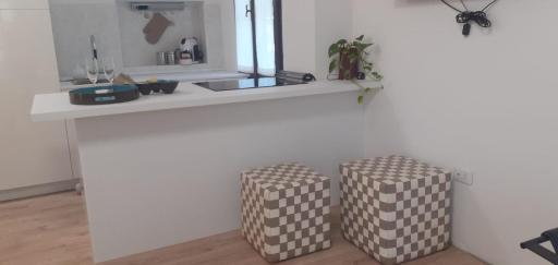 L’Angolino di MAGDA: on the lake-PRIVATE beach! - Housity