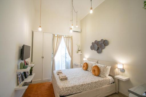 Lorenzo's Art Studio 2 - Housity