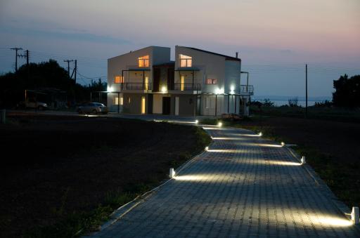 Garden's Sunset Αvra - Housity