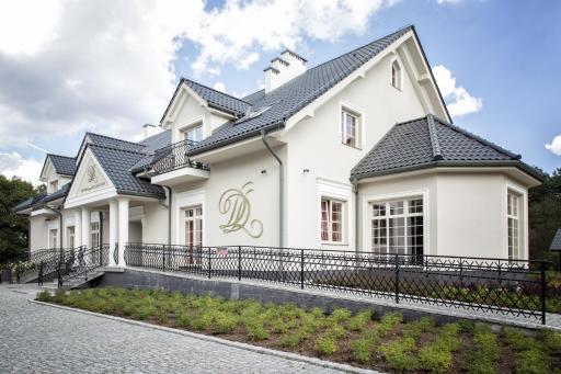 Dworek nad Rozlewiskiem - Housity