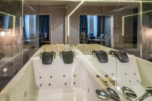 Luxury Vitosha Apartment - Housity