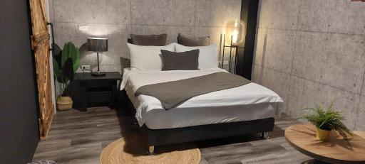 Summer Time Inn - Housity