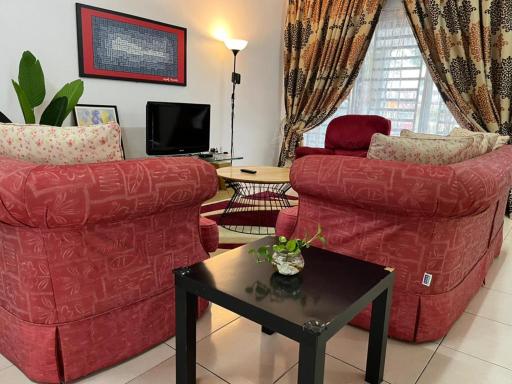 FNF Lakeville Seri Iskandar Homestay, Seri Iskandar, Perak. - Housity