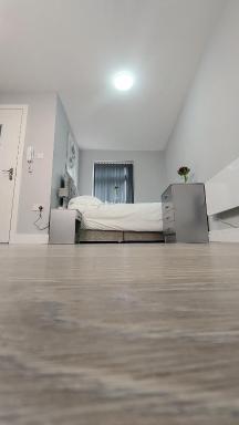 Charming Accommodation close to Birmingham - Housity