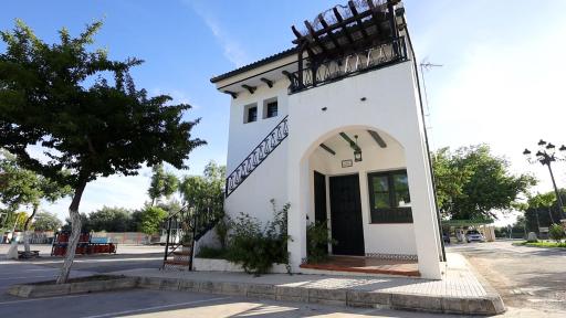 Aparthotel El Cañuelo - Housity