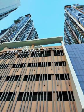 The Radiance Manila Bay - Housity