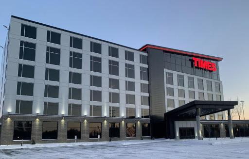 Grand Hotel TiMES Blainville-Mirabel - Housity
