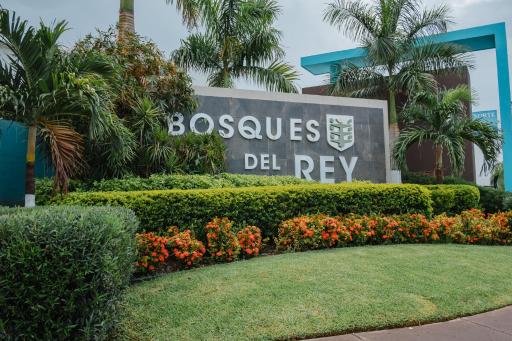 Casa LU~NA hermoso alojamiento en privada - Housity