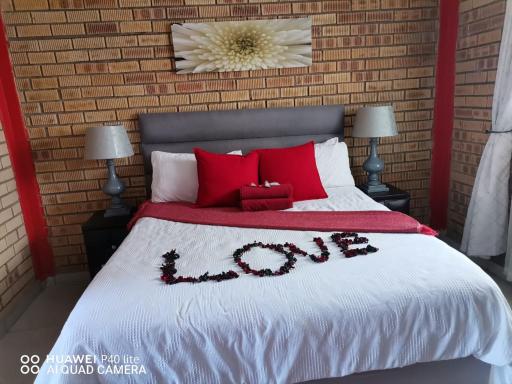 Makanyaneng Guest Lodge - Housity