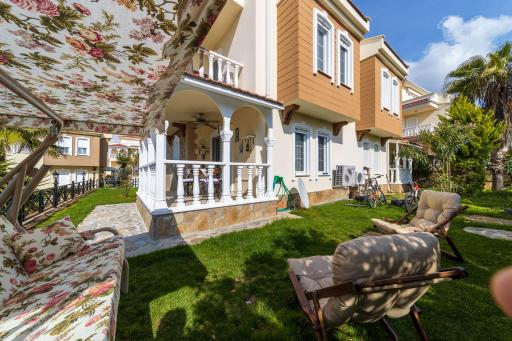 Villa with 3 Shared Pools in Alanya Antalya - Housity