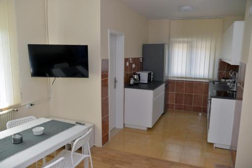 Affordable and Newly Renovated 1-bedroom Apartment - Housity