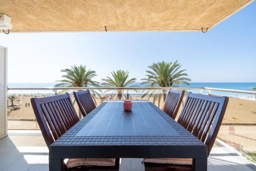 Coral Beach by Pat - Housity