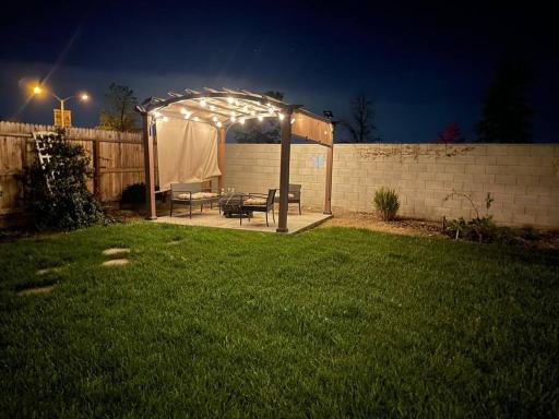 Bright & Airy Home Near Sequoias National Park - Housity