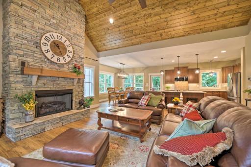 Scenic Sapphire Hideaway 5 Mi to Ski Resort! - Housity