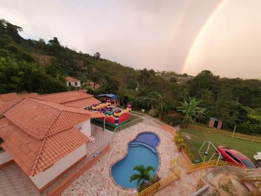 Villa Ruizseñores. Un lugar mágico para el descanso con tu familia y amigos. Disfruta del clima fresco de lebrija. - Housity