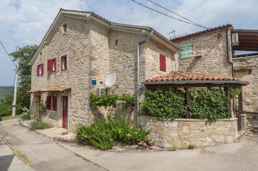 Apartments with a parking space Motovun - Brkac, Central Istria - Sredisnja Istra - 19835 - Housity