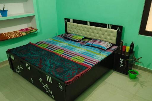 1 BHK independent house 800 sq feet VIP Location - Housity