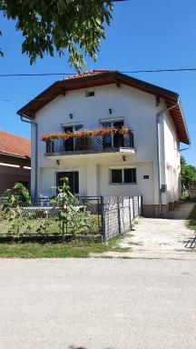 River Una apartment In Awesome Wonder - terrace with riverview - Housity