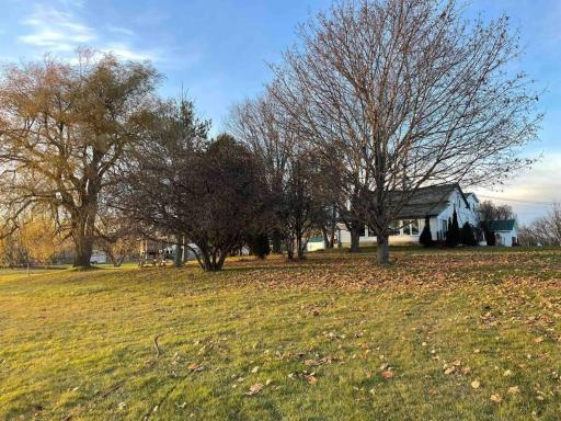 Hilton Valley Guest House - Housity