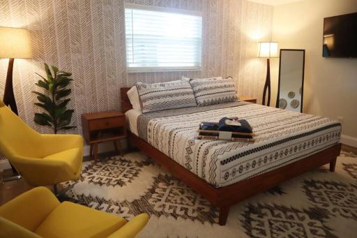 Heart of Ormond Beach - Self check-in - Beach - Housity