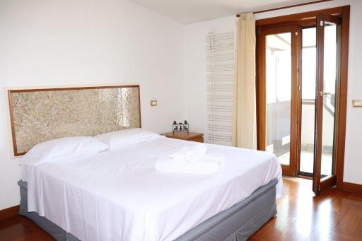 Mary Home 4 a pochi passi dalla Reggia di Caserta - Housity