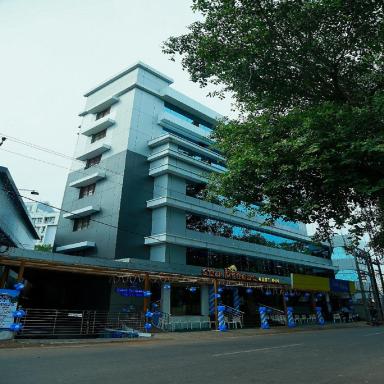 Sea Breeze Rest Inn - Housity