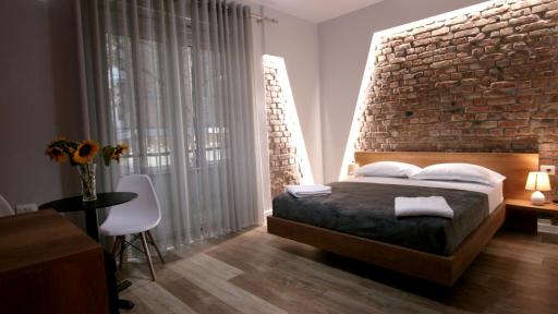 KONI's Studio Apartments - Housity