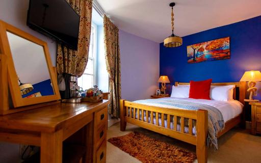 The Ship in Dock Inn - Housity