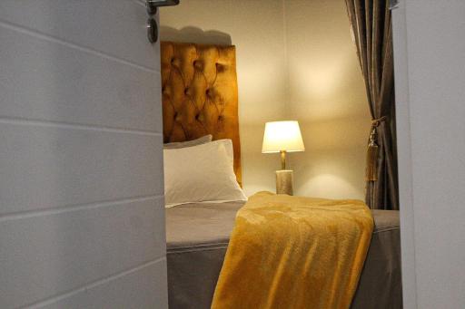 Zodiac Luxury Suites - Housity