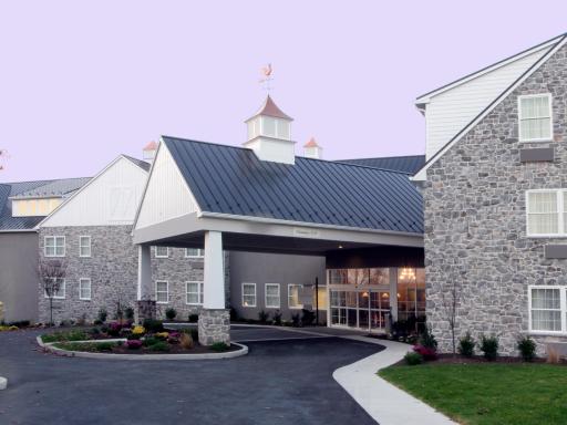 Amish View Inn & Suites - Housity