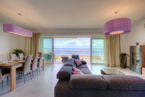Seafront Apartment Sliema - Housity